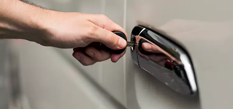 Why Choose Our Auto Locksmith Team in Naugatuck, CT?